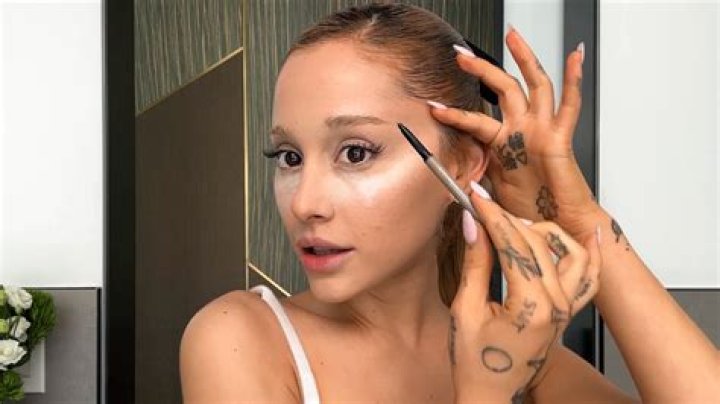 Ariana Grande To Make 1.25M Payment To Dalton Gomez In Divorce Settlement