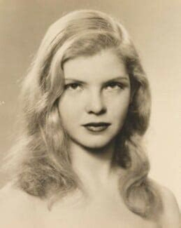 Bambi Linn by Dorothy Wilding, 1947 Portrait, an actress