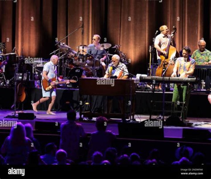 Jimmy Buffett The Coral Reefer Band al Xfinity Center biglietti (13